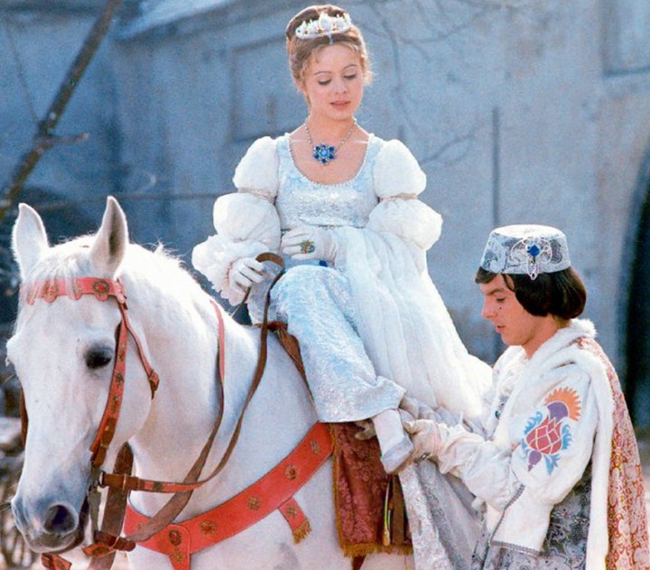 Tri oriešky pre Popolušku